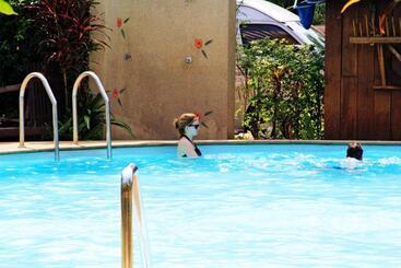 هتل Namkhong Guesthouse And Resort