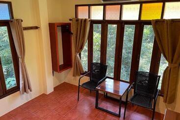 منتجع Art S Riverview Lodge