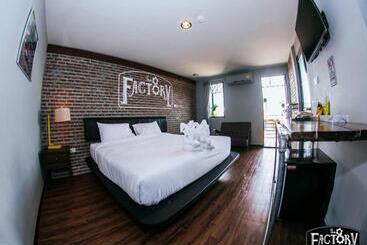 호스텔 The 8 Factory Hotel Phitsanulok