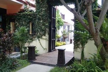 تختخواب و صبحانه Ocean 11 Residence
