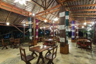 هتل Raks Thai Resort