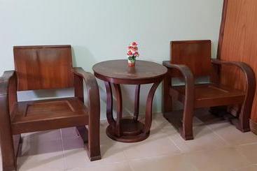 هتل The River Guest House