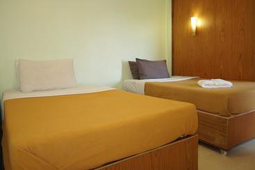 هتل The River Guest House