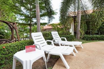 هتل Zen Rooms Soi Baan Khun Penn