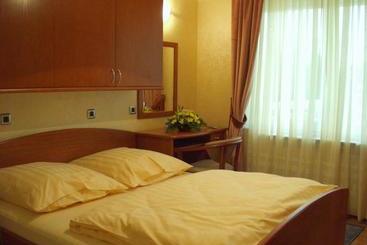 تختخواب و صبحانه Guest House Vila Lux