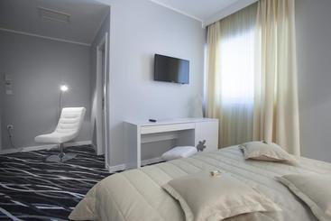 هتل New Belgrade Garni