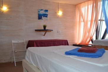 هتل Hostel Papa Na Dache