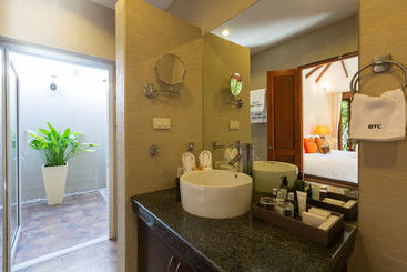 هتل Villa Baan Tawan Chai