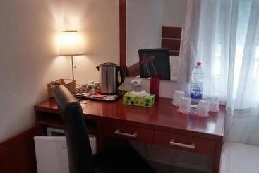 اقامتگاه Guesthouse Villa Inn