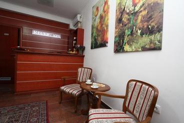 اقامتگاه Guesthouse Villa Inn