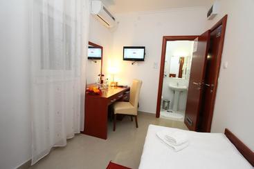 اقامتگاه Guesthouse Villa Inn