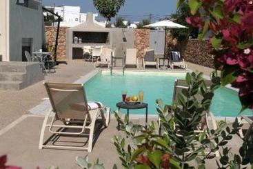 هتل Astarte Sea Villas