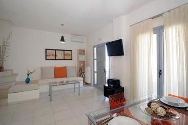 هتل Astarte Sea Villas