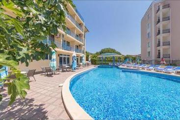 Peshev Family Hotel Vlas