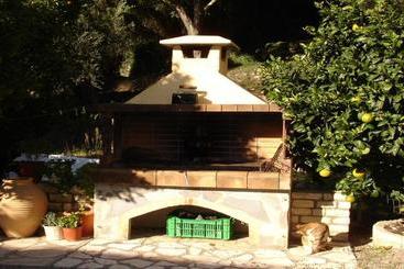 هتل Villa Katerina