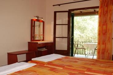 هتل Villa Katerina