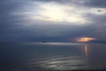 هتل Alexander Beach