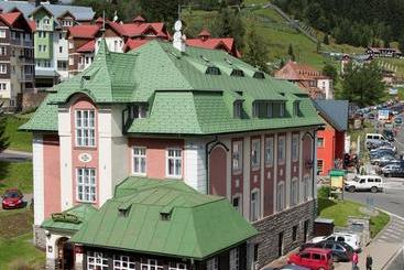 酒店 Hořec