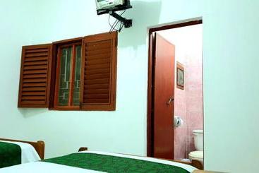 هتل Hostal Maravilla Amazonica