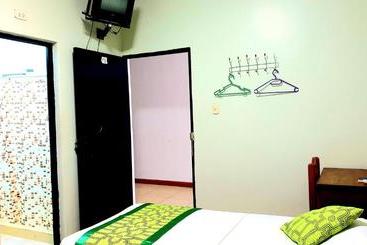 هتل Hostal Maravilla Amazonica