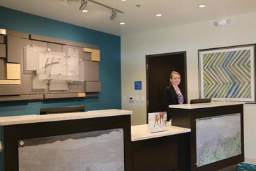 هتل Holiday Inn Express & Suites   Hendersonville Se   Flat Rock, An Ihg