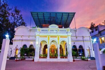 Отель Windsor Castle