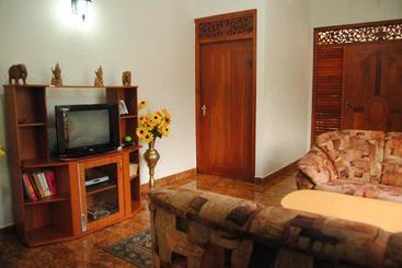 پانسیون Kumar Guest House & Apartment
