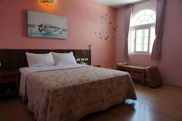 تختخواب و صبحانه A Cup Hostel