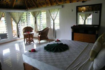 هتل Botaira Beach Resort