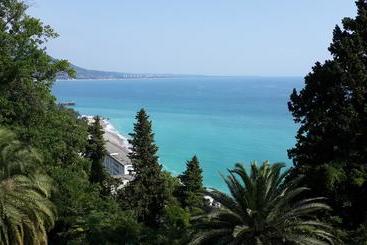استراحتگاه Wellness Park Hotel Gagra All Inclusive