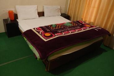 호텔 Raja Guest House Pahalgam Jammu And Kashmir India