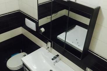 Godija Hotel & Suites