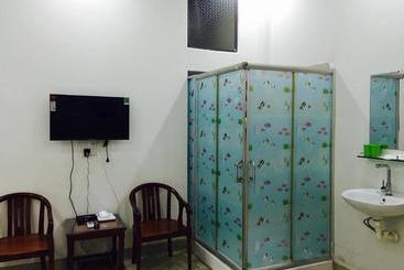 Coco Beach Hostel & Apartment