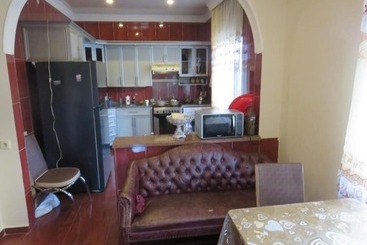 استراحتگاه Mini Hotel On Guramishvili 22