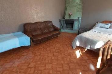 تختخواب و صبحانه Guest House Khatuna