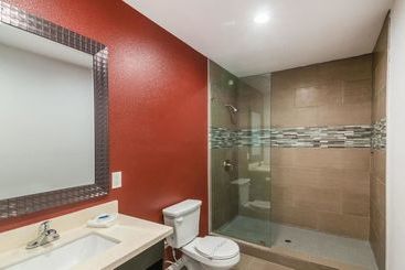 هتل El Dorado Inn