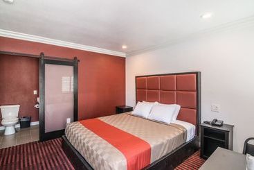 هتل El Dorado Inn