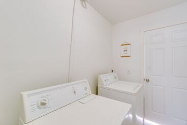 بيت ريفى Riverfront Florida Retreat W/ Pool, Patio & Grill!