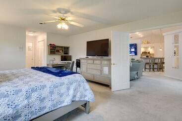 بيت ريفى Spring Hill Home   Pool, Grill & Golf Course Views