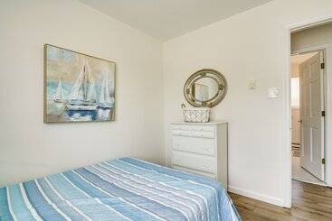 بيت ريفى Charming Beach Haven West Home: 1 Mi To Beach!