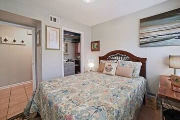کلبه Corpus Christi Home W/ Grill, 3 Blocks To Bay!