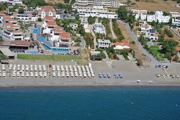 هتل آپارتمان Amaryllis Fully Equipped Front Beach House