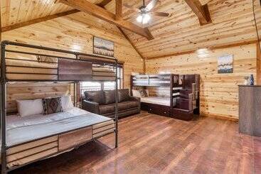 بيت ريفى Boon By Avantstay 40 Guest Luxe Smokies Retreat
