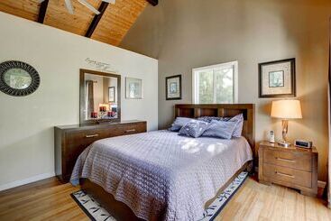 コテージ Kailua Kona House W/ Balcony & Ocean Views!