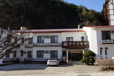 מוטל Yangyang Seorak Hot Spring