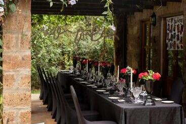 Hotel The Residences At Karen