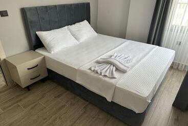 هتل Marasium Suites