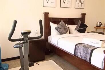 אתר נופש Riverside 001