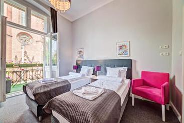 هتل City Center Rooms
