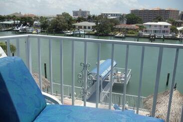 בית מלון כפרי Parker Manor Resort